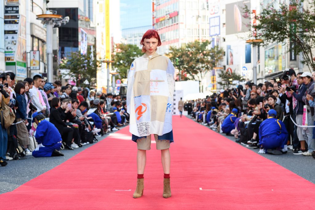 Dream Amiが路上ファッションショーに登場 10回目迎えた 渋谷ファッションウイーク アパレルウェブ アパレル ファッション業界情報サイト