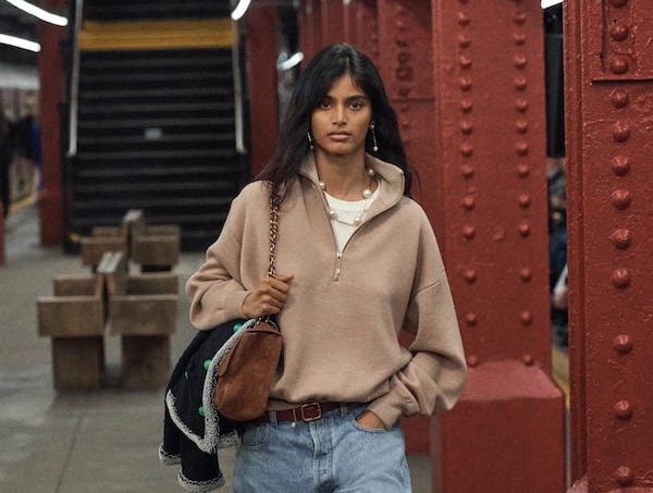 シャネル」 2026 メティエダール コレクションをNYの地下鉄駅で発表